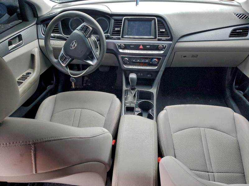 Фото 8 - HYUNDAI SONATA