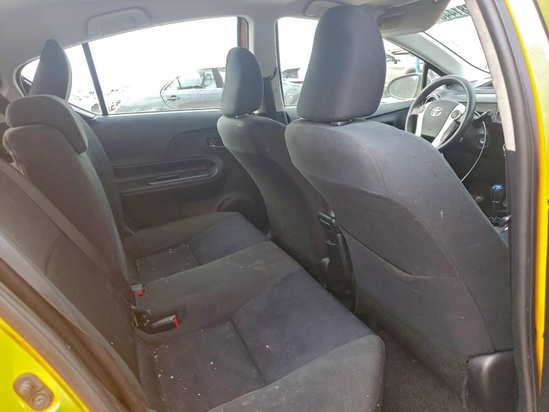 Фото 11 - TOYOTA PRIUS