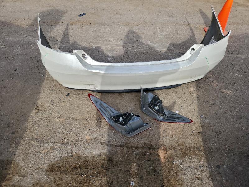 Фото 12 - TOYOTA CAMRY