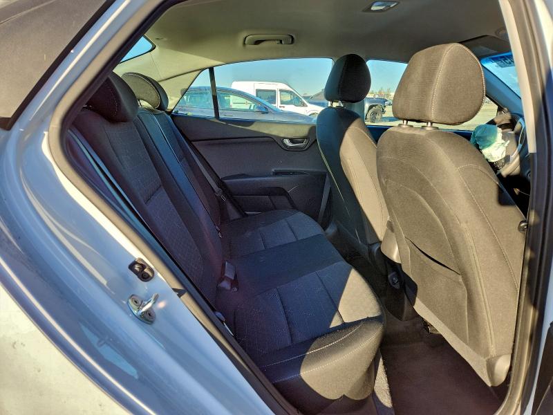 Фото 10 - KIA RIO