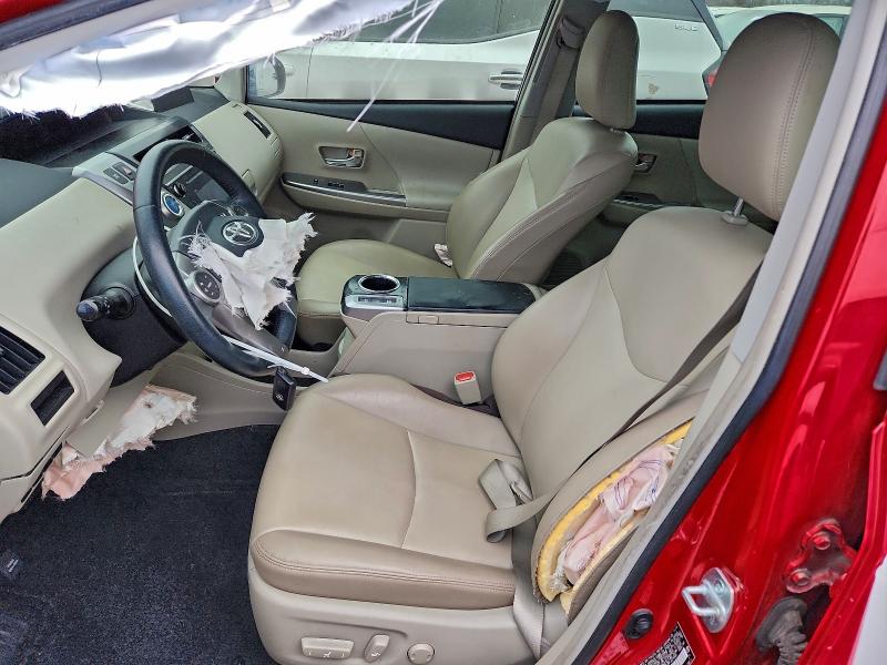 Фото 7 - TOYOTA PRIUS