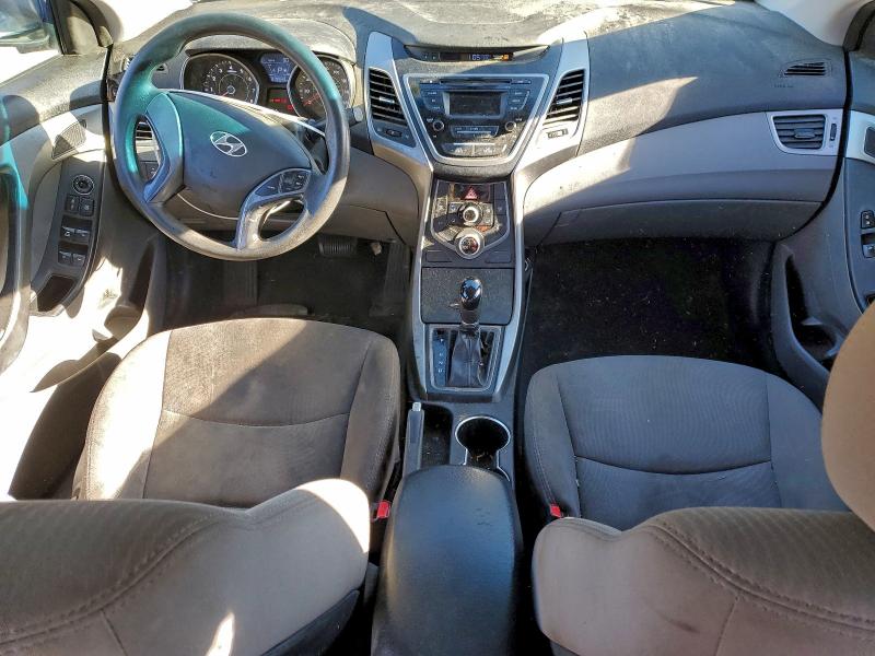 Фото 8 - HYUNDAI ELANTRA