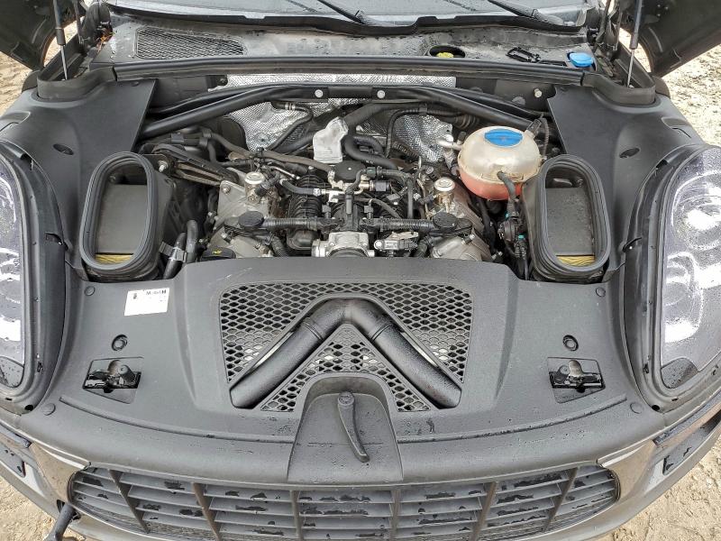 Фото 12 - PORSCHE MACAN