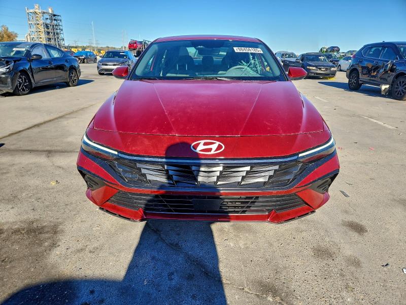 Фото 5 - HYUNDAI ELANTRA