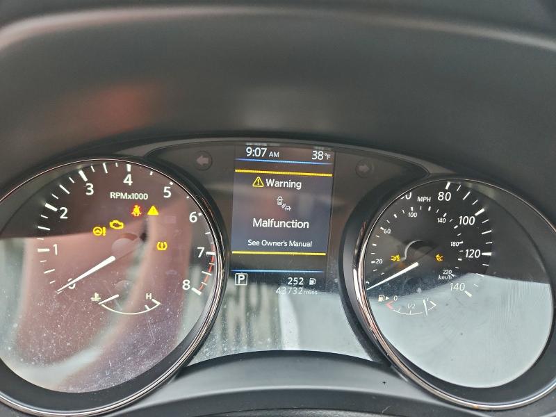 Фото 9 - NISSAN ROGUE