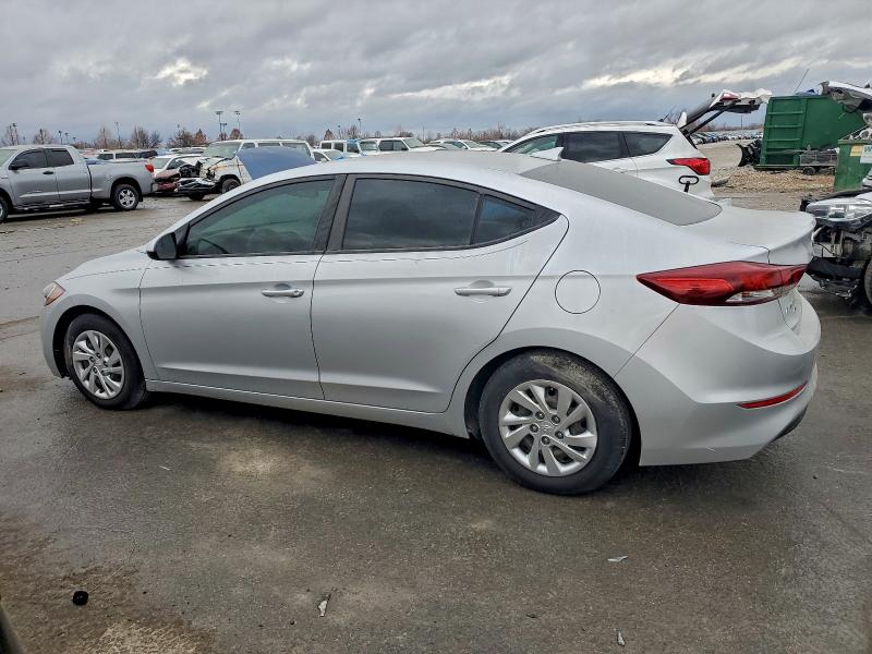 Фото 2 - HYUNDAI ELANTRA