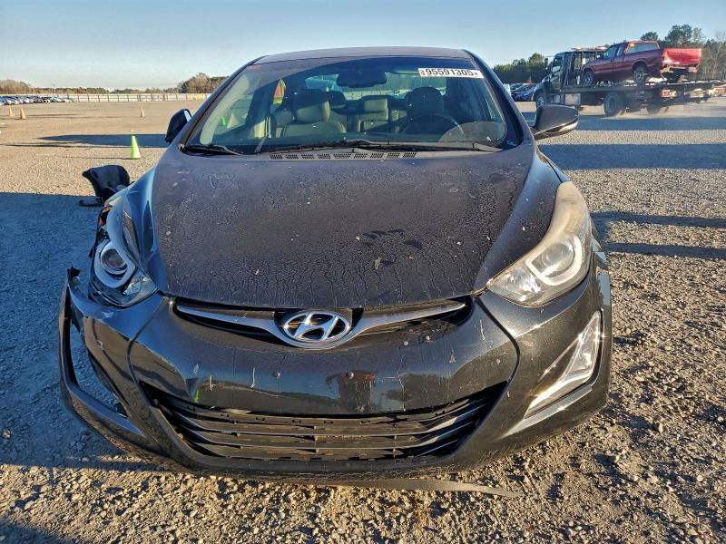 Фото 5 - HYUNDAI ELANTRA