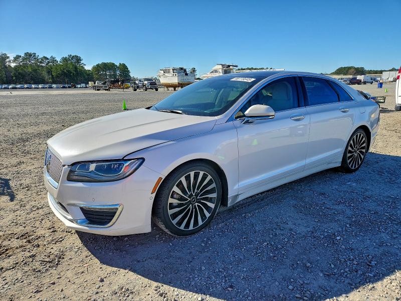 Фото 1 - LINCOLN MKZ