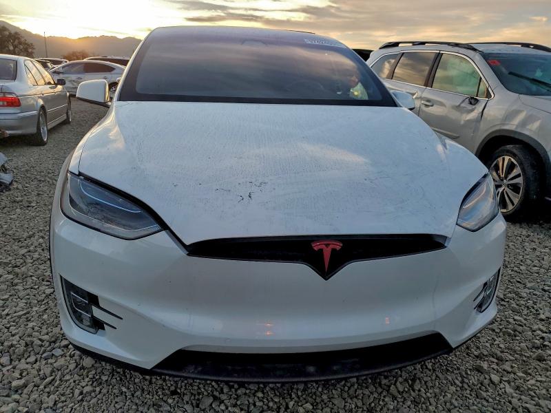 Фото 5 - TESLA MODEL X