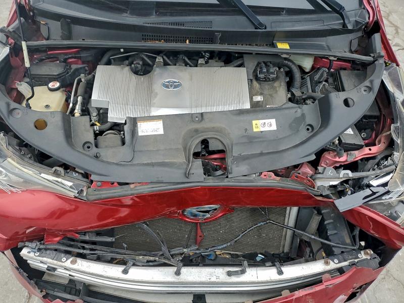 Фото 11 - TOYOTA PRIUS