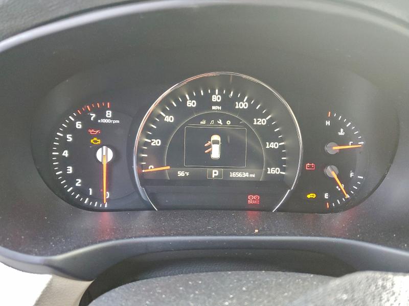 Фото 9 - KIA SORENTO