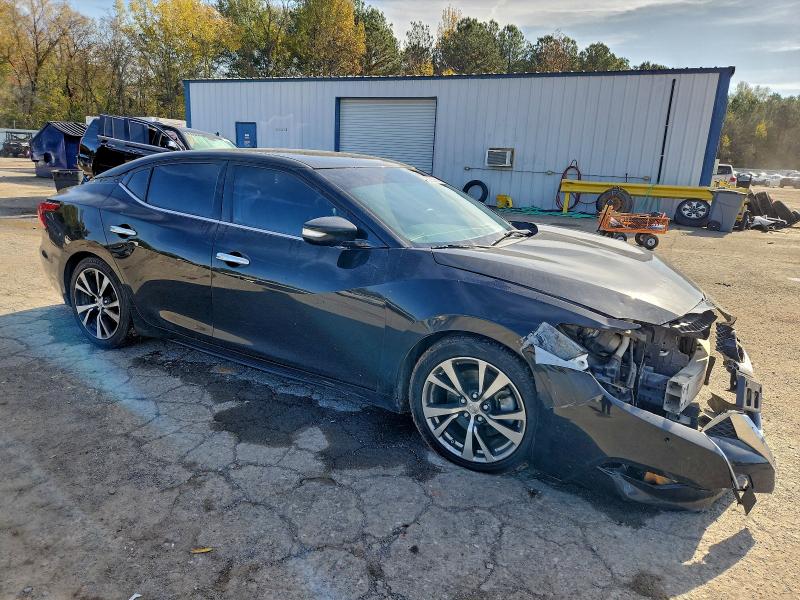 Фото 4 - NISSAN MAXIMA