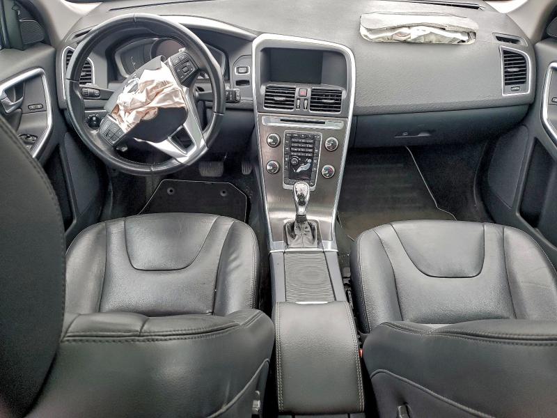 Фото 8 - VOLVO XC60