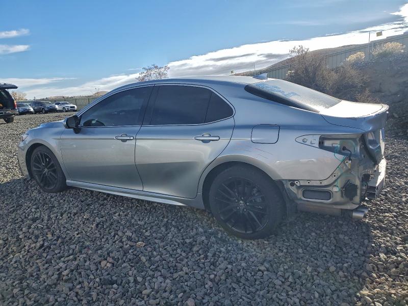 Фото 2 - TOYOTA CAMRY