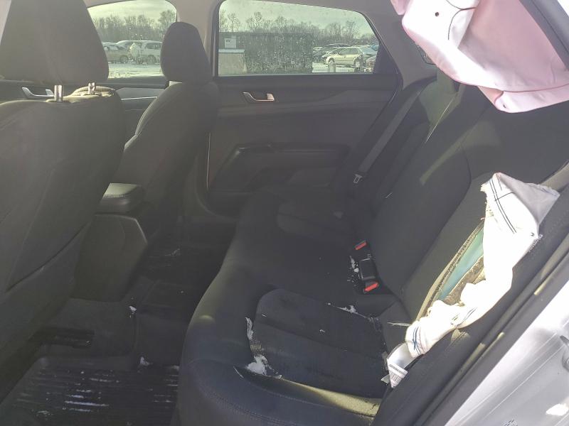 Фото 10 - KIA K5