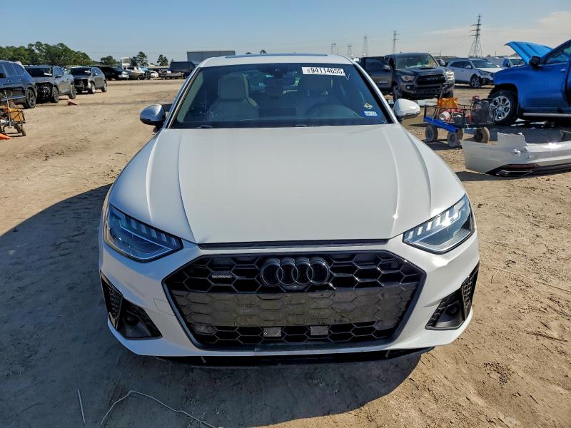 Фото 5 - AUDI A4