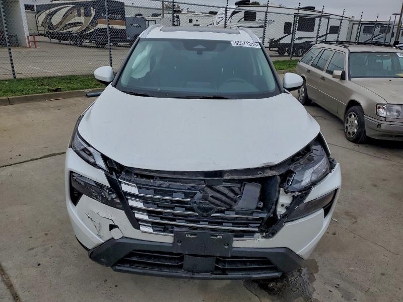 Фото 5 - NISSAN ROGUE