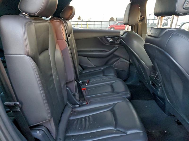 Фото 11 - AUDI Q7