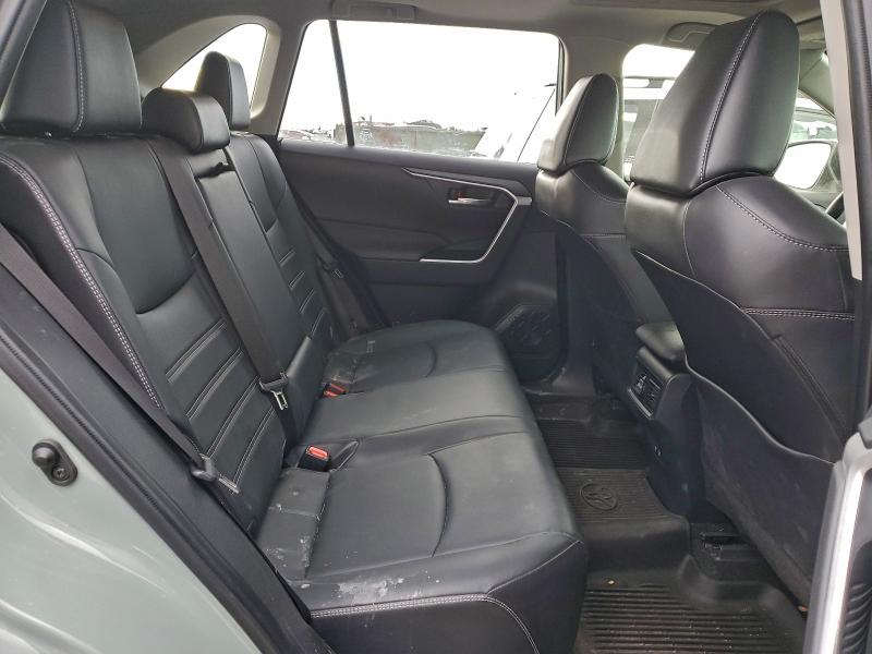 Фото 11 - TOYOTA RAV4