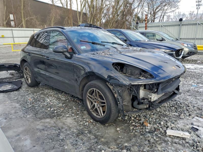 Фото 4 - PORSCHE MACAN