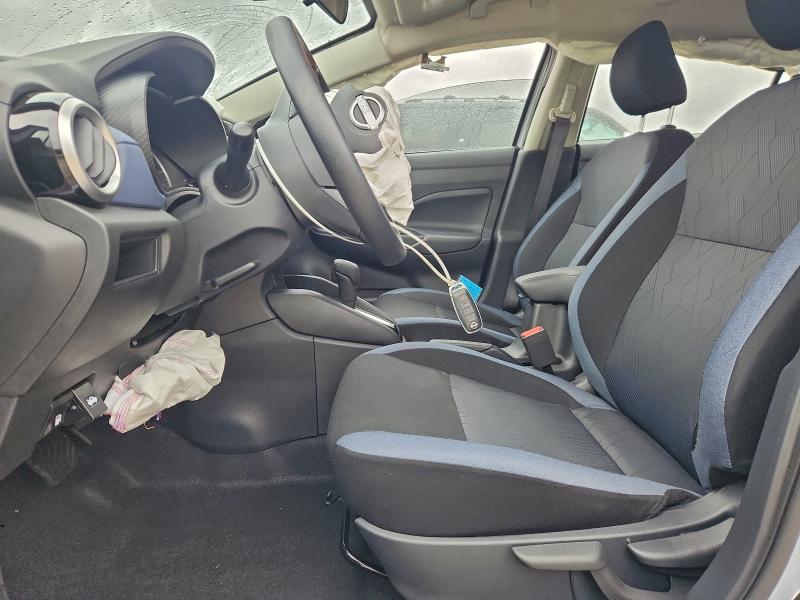 Фото 7 - NISSAN VERSA