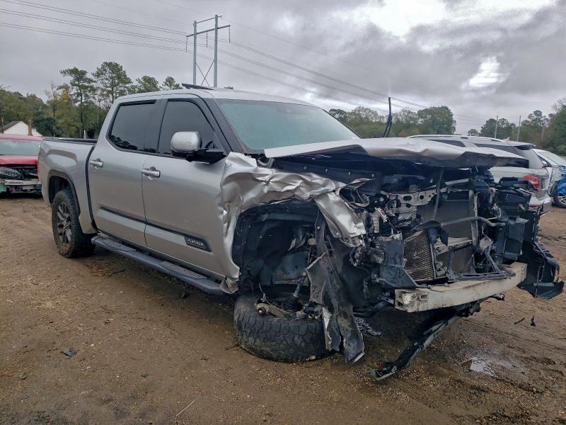 Фото 4 - TOYOTA TUNDRA