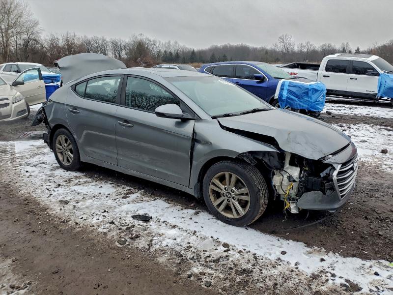 Фото 4 - HYUNDAI ELANTRA