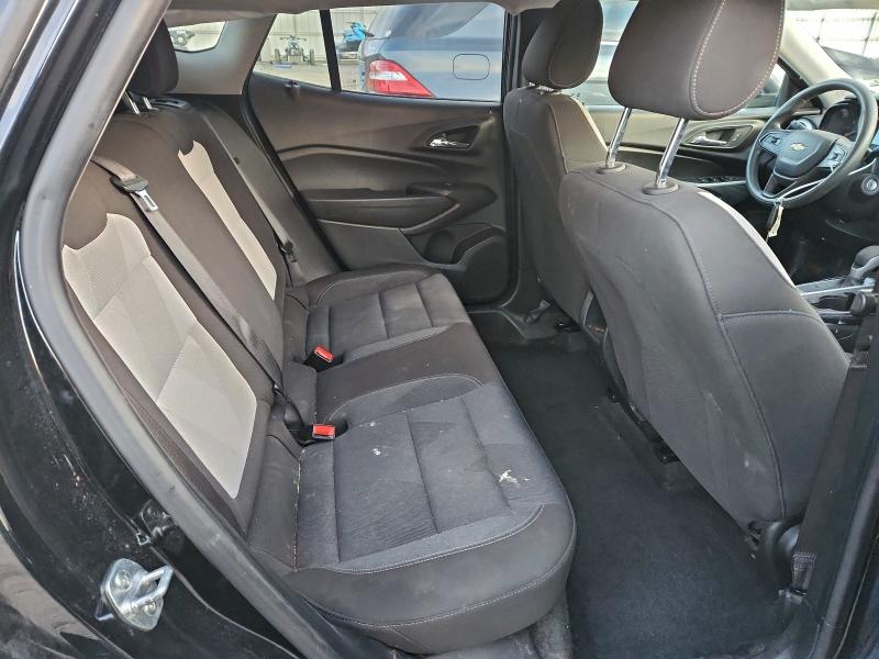 Фото 10 - CHEVROLET TRAX