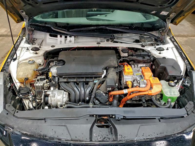 Фото 11 - HYUNDAI ELANTRA