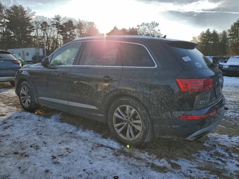 Фото 2 - AUDI Q7