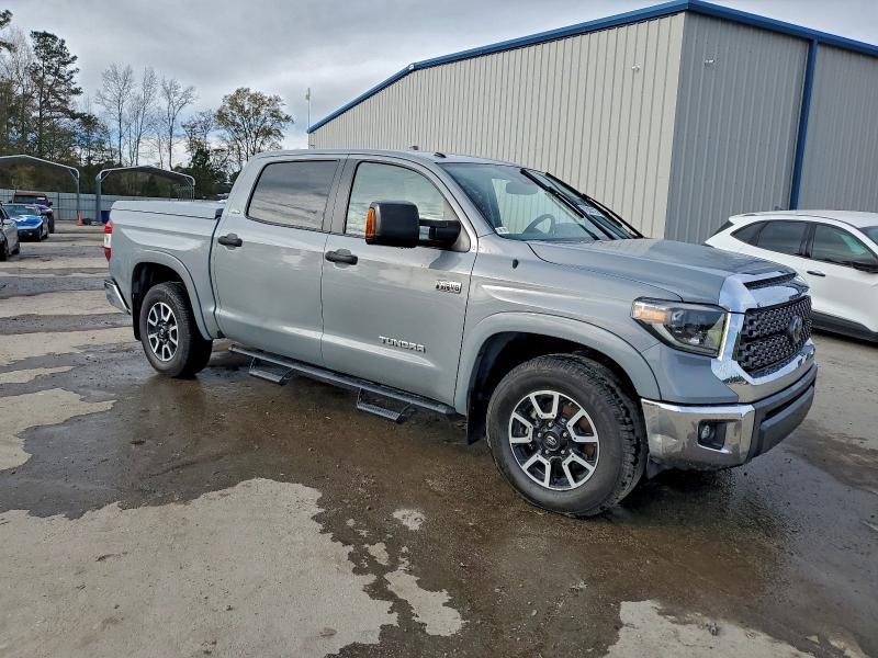 Фото 4 - TOYOTA TUNDRA