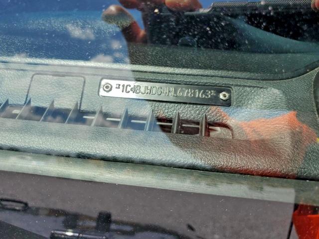 Фото 12 - JEEP WRANGLER