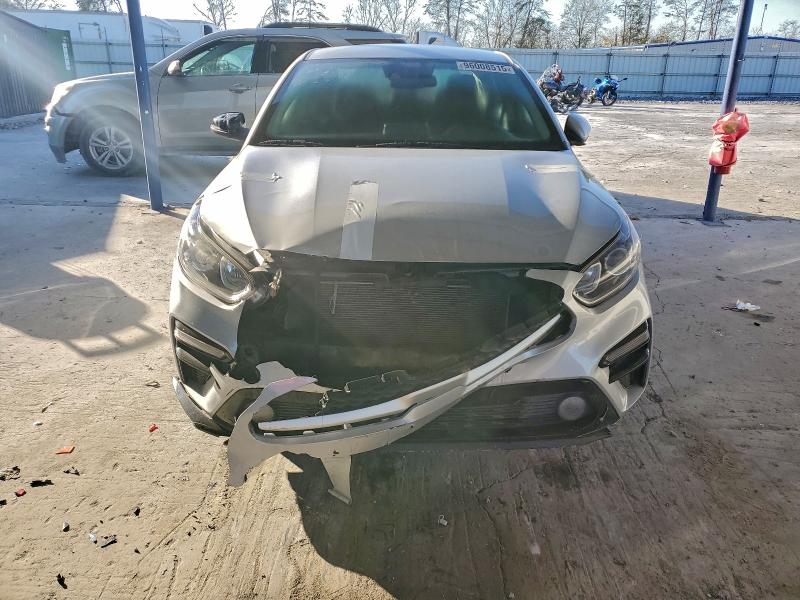 Фото 5 - KIA FORTE