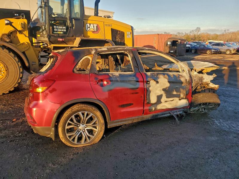 Фото 3 - MITSUBISHI OUTLANDER