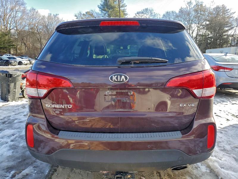 Фото 6 - KIA SORENTO