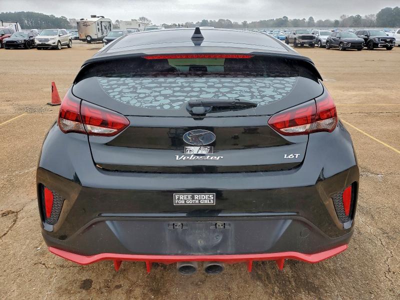 Фото 6 - HYUNDAI VELOSTER