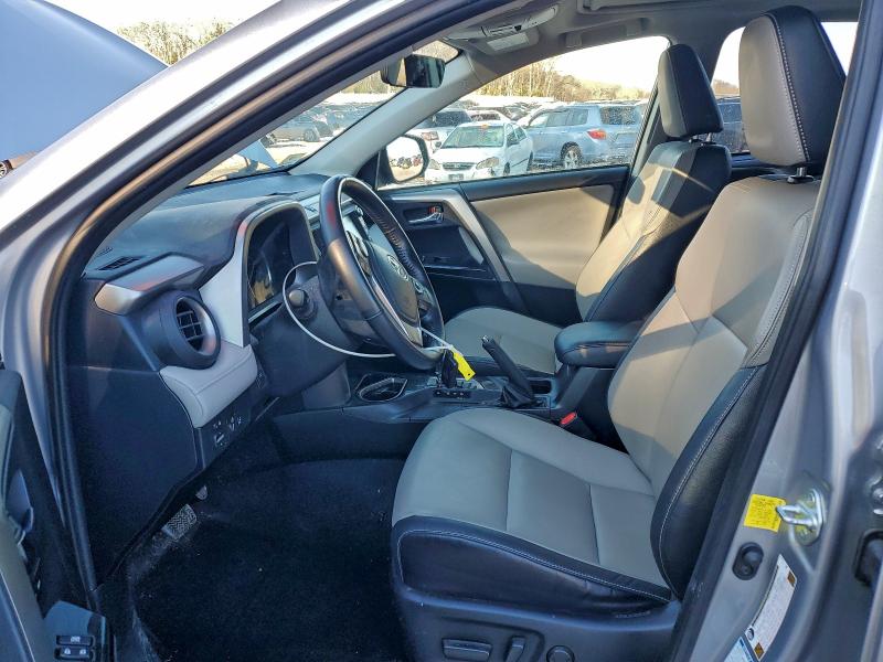 Фото 7 - TOYOTA RAV4