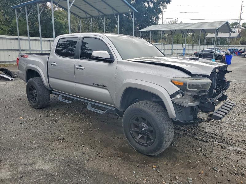Фото 4 - TOYOTA TACOMA