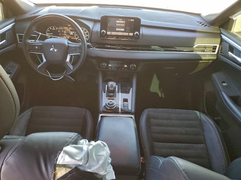 Фото 8 - MITSUBISHI OUTLANDER