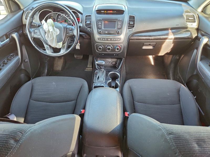 Фото 8 - KIA SORENTO