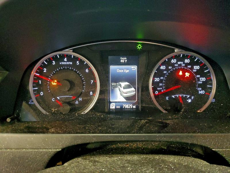 Фото 9 - TOYOTA CAMRY