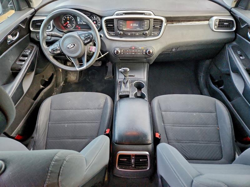 Фото 8 - KIA SORENTO