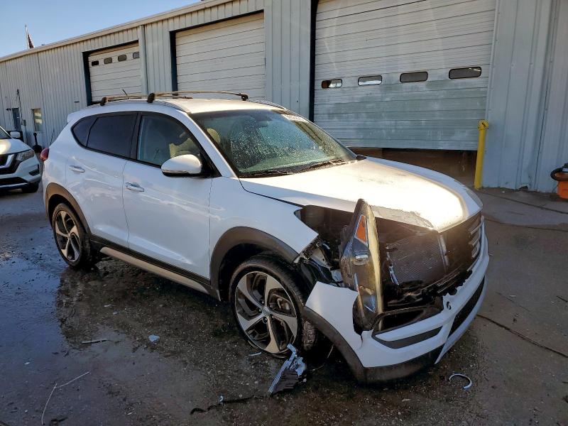 Фото 4 - HYUNDAI TUCSON