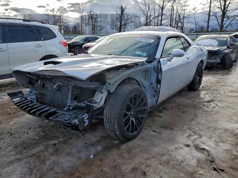 Фото 1 - DODGE CHALLENGER