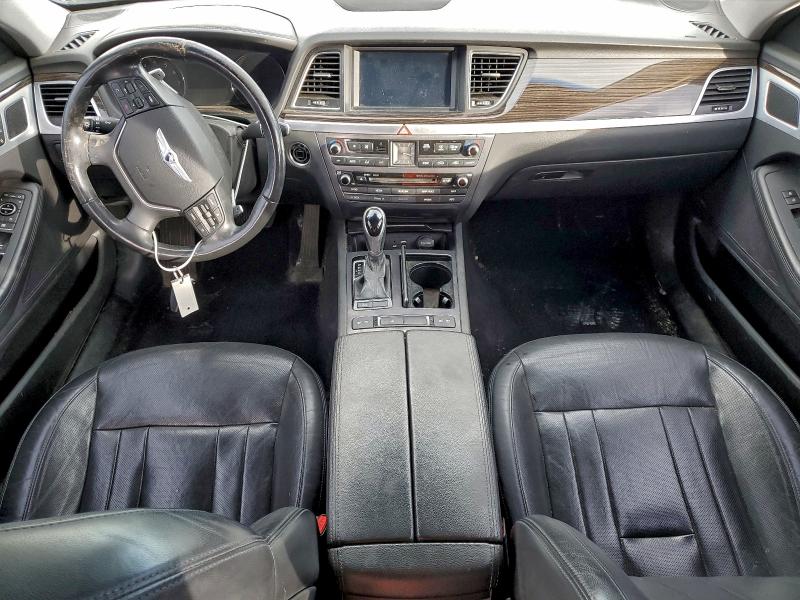 Фото 8 - HYUNDAI GENESIS