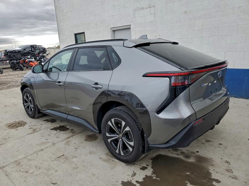 Фото 2 - TOYOTA BZ4X XLE