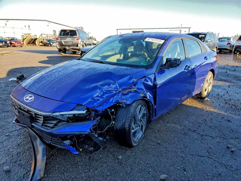 Фото 1 - HYUNDAI ELANTRA