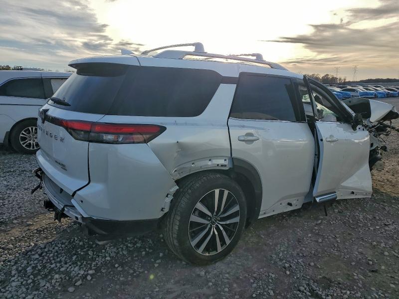 Фото 3 - NISSAN PATHFINDER