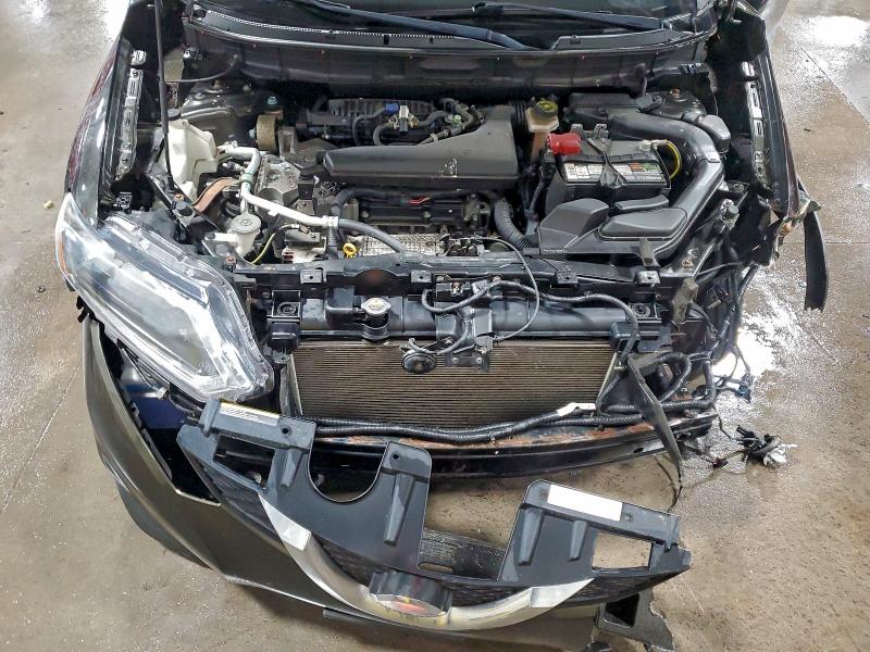 Фото 12 - NISSAN ROGUE