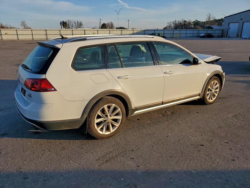 Фото 3 - VOLKSWAGEN GOLF